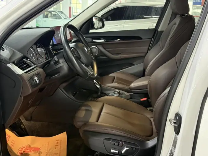 BMW X1 2022 Model sDrive20Li Fashion Model – фото 10
