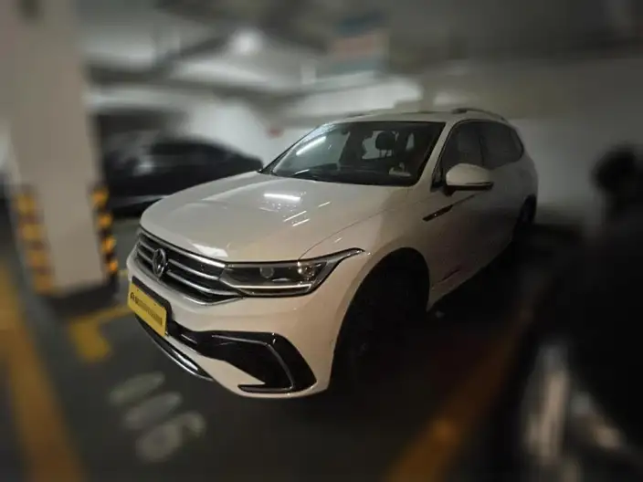 Volkswagen Tiguan L 2022 Model 330TSI Automatic 2WD R-Line Enjoy the version more – фото 1