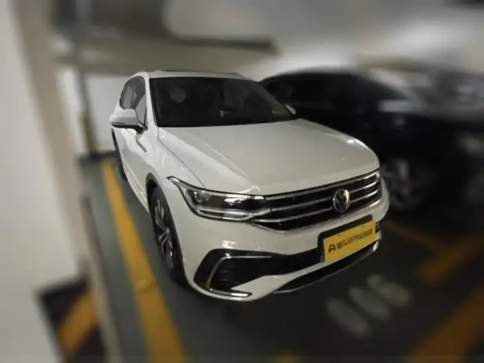 Volkswagen Tiguan L 2022 Model 330TSI Automatic 2WD R-Line Enjoy the version more – фото 3