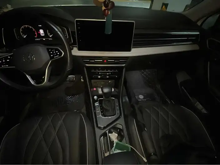 Volkswagen Tiguan L 2022 Model 330TSI Automatic 2WD R-Line Enjoy the version more – фото 9