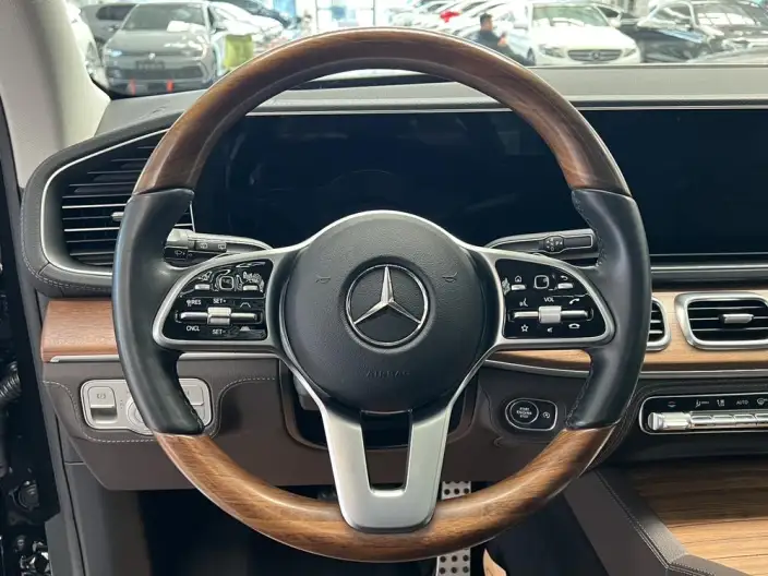 Mercedes-Benz GLS 2022 Model Facelift II GLS 450 4MATIC Luxury Model – фото 9