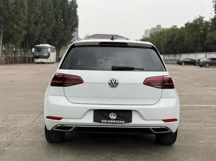 Volkswagen Golf 2020 Model Zhiai Edition 280TSI DSG Luxury Model – фото 5