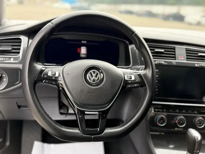 Volkswagen Golf 2020 Model Zhiai Edition 280TSI DSG Luxury Model – фото 9