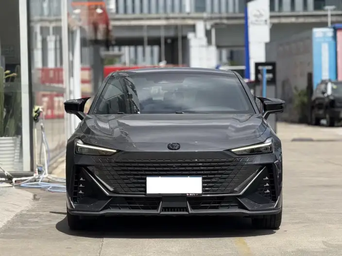 Changan UNI-V 2024 Model 1.5T High Power Edition – фото 2