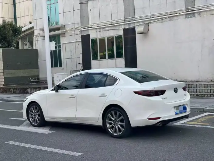 Mazda3 Axela 2021 Model 2.0L Automatic Zhi Shine Edition – фото 4