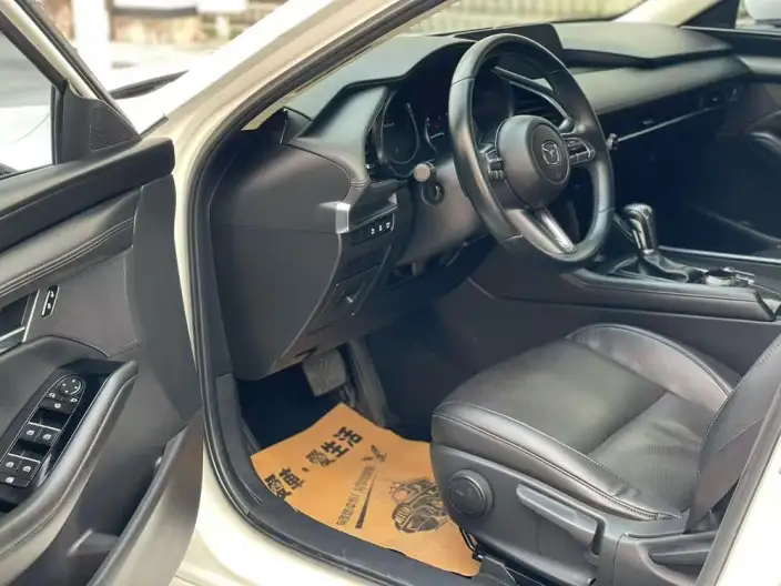 Mazda3 Axela 2021 Model 2.0L Automatic Zhi Shine Edition – фото 8
