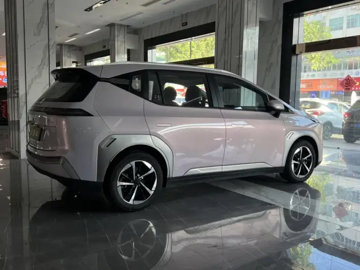 AION Y 2023 Model Plus 510 Smart collar Edition