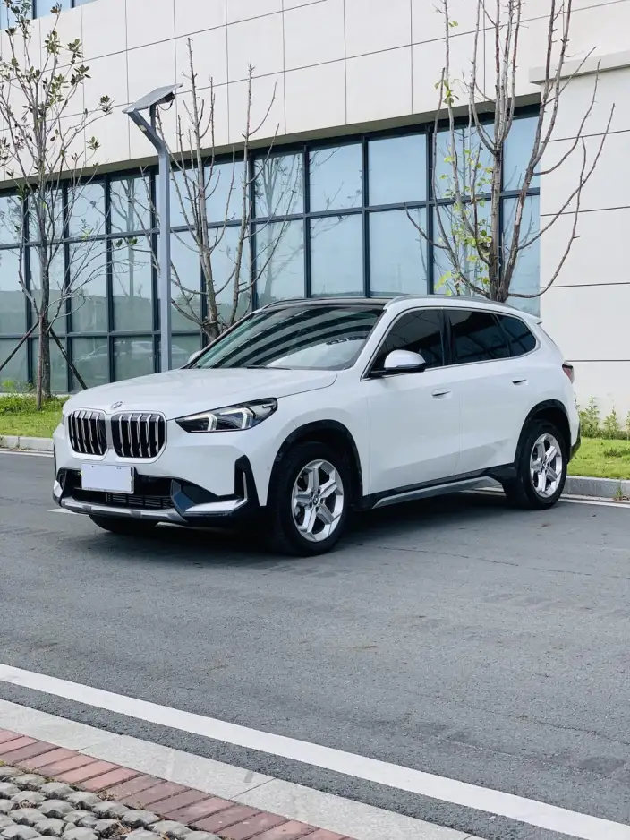 BMW X1 2023 Model sDrive20Li X Design Set – фото 1