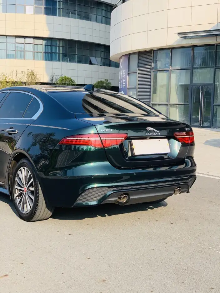 Jaguar XE L 2022 Model 2.0T 200PS R-DYNAMIC Youth Sports Edition – фото 10