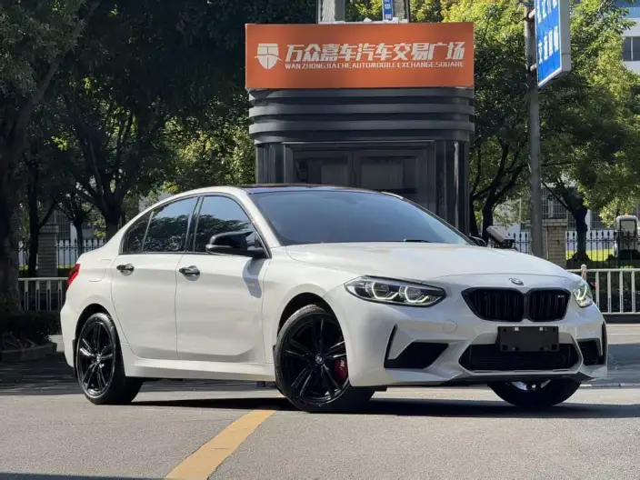BMW 1 Series 2021 Model 125i M Sports Night Edition – фото 3