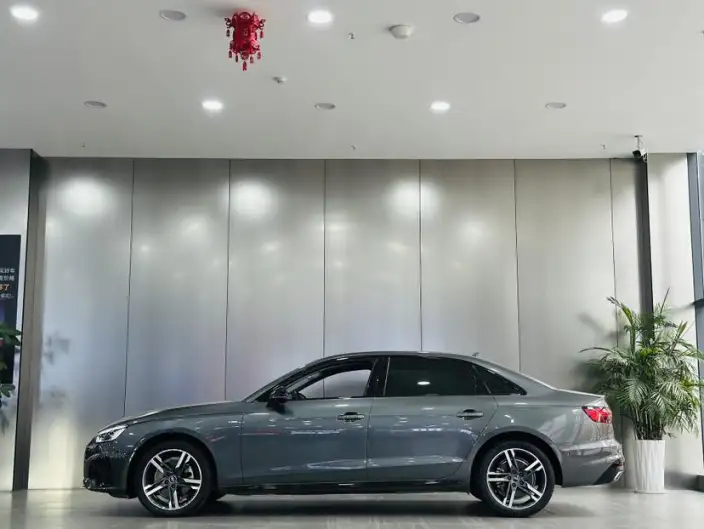 Audi A4 L 2022 Model 40 TFSI Luxury Dynamic Model – фото 4