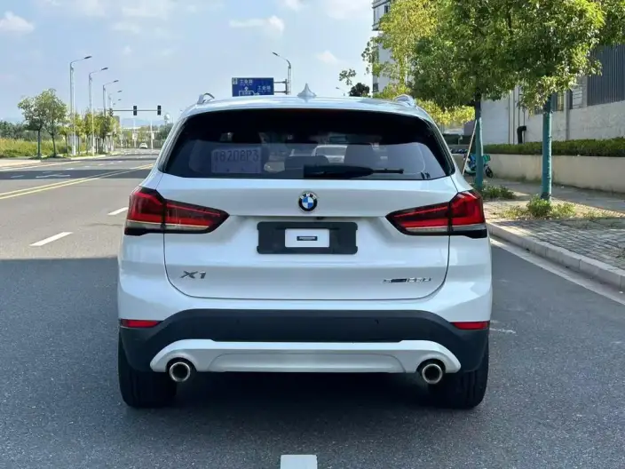 BMW X1 2020 Model sDrive25Li Leading Model – фото 5