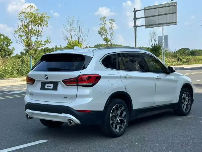 BMW X1 2020 Model sDrive25Li Leading Model – фото 6