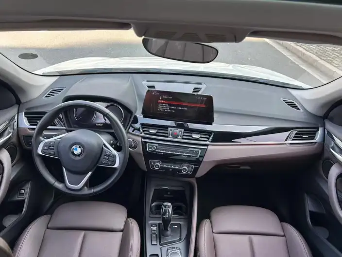 BMW X1 2020 Model sDrive25Li Leading Model – фото 7