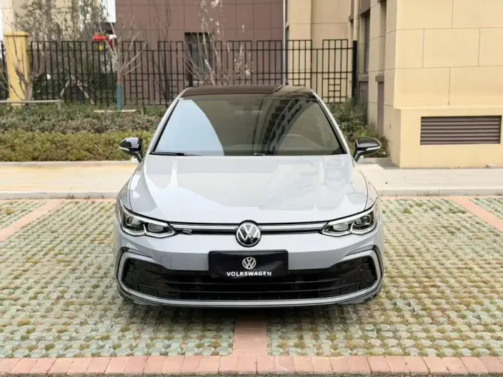 Volkswagen Golf 2023 Model 280TSI DSG R-Line Lite – фото 2