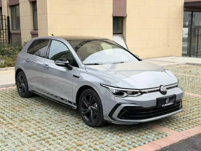Volkswagen Golf 2023 Model 280TSI DSG R-Line Lite – фото 3