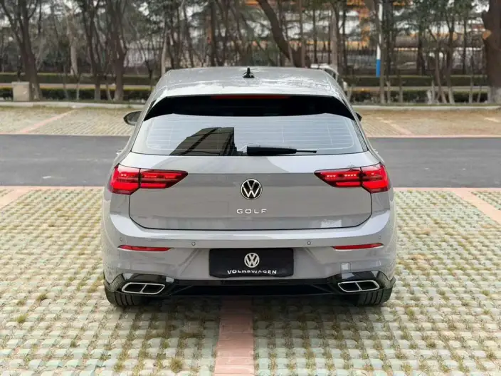 Volkswagen Golf 2023 Model 280TSI DSG R-Line Lite – фото 5