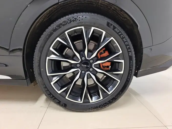 ZEEKR 7X 2025 Model 75kWh Rear Drive Smart Driving Edition – фото 9
