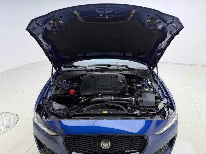 Jaguar XE L 2021 Model 2.0T 250PS R-DYNAMIC SE Technology Edition Sports Edition – фото 10
