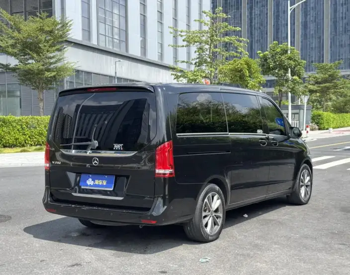 Mercedes-Benz V-Class 2021 Model V 260 Pilot Edition – фото 6
