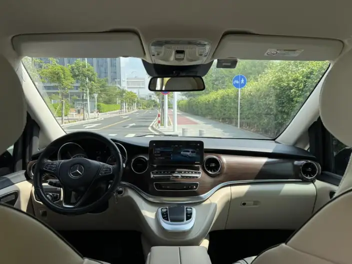 Mercedes-Benz V-Class 2021 Model V 260 Pilot Edition – фото 7