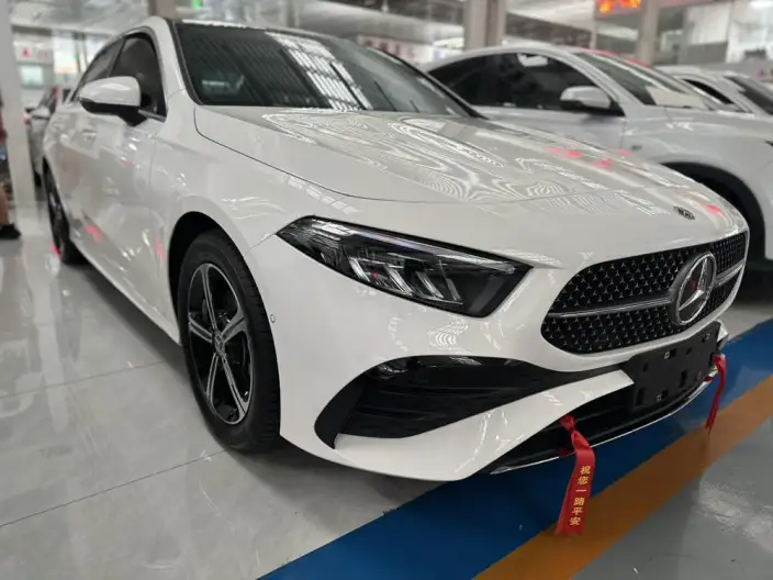Mercedes-Benz A-class 2024 Model Facelift A 200 L Fashion Edition – фото 3