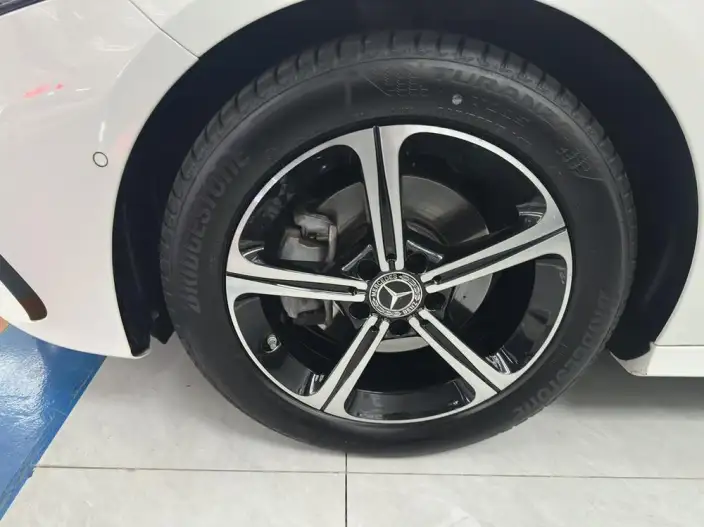 Mercedes-Benz A-class 2024 Model Facelift A 200 L Fashion Edition – фото 8