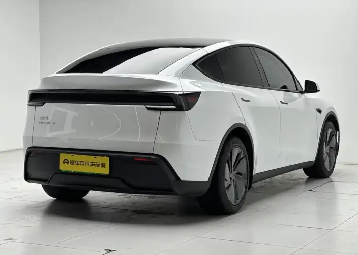 Model Y 2025 Model Rear-wheel drive version – фото 7