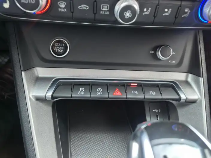 AUDI Q3 2022 Model 35 TFSI Fashion Dynamic Model – фото 9