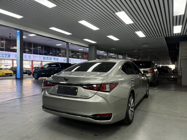 Lexus ES 2020 200 Excellence China VI – фото 7