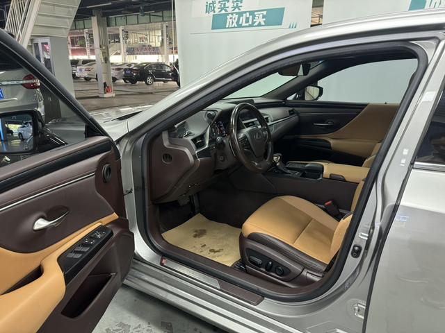 Lexus ES 2020 200 Excellence China VI – фото 11