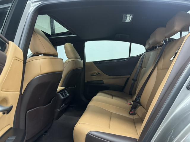 Lexus ES 2020 200 Excellence China VI – фото 12