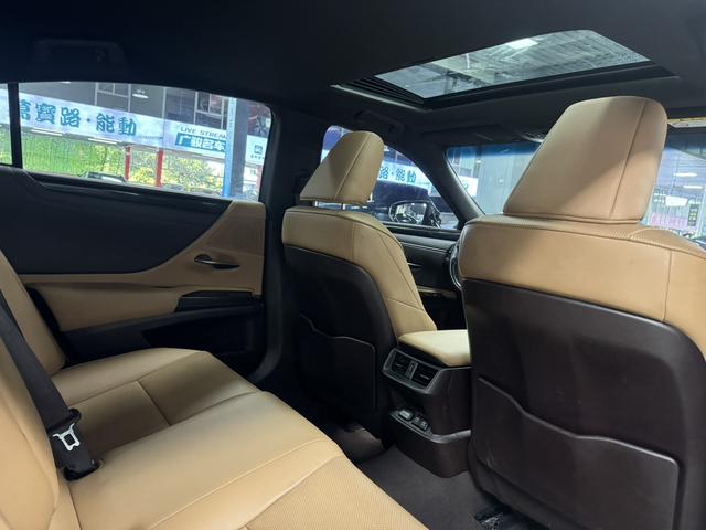 Lexus ES 2020 200 Excellence China VI – фото 18