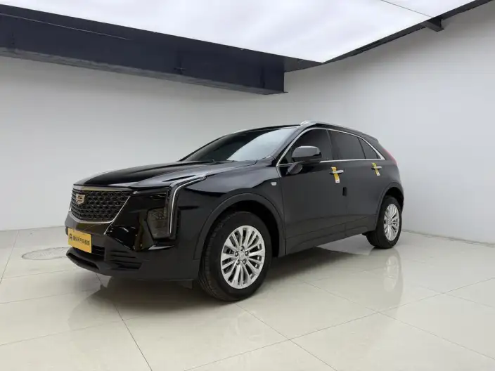 Cadillac XT4 2024 Model 25T 2WD Fashion Model – фото 1