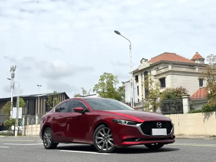 Mazda3 Axela 2021 Model 2.0L Automatic Zhi Shine Edition – фото 3