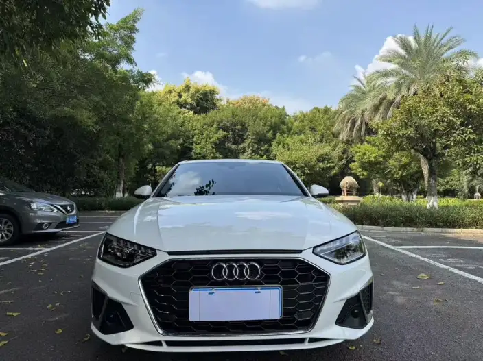 Audi A4 L 2020 Model 40 TFSI Luxury Dynamic Model – фото 2