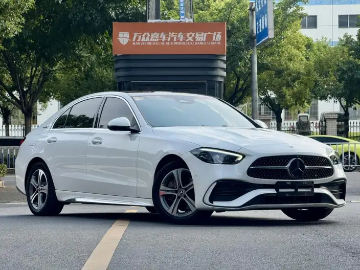 Mercedes-Benz C-Class 2022 Model C 200 L Sports Edition – фото 3