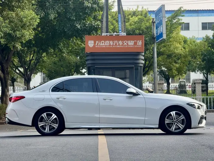 Mercedes-Benz C-Class 2022 Model C 200 L Sports Edition – фото 6