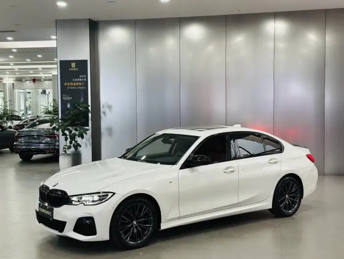 BMW 3 Series 2021 Model 325i M Sports Night Set – фото 1