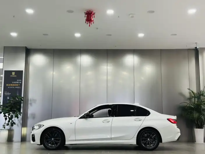 BMW 3 Series 2021 Model 325i M Sports Night Set – фото 4