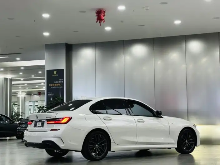 BMW 3 Series 2021 Model 325i M Sports Night Set – фото 6