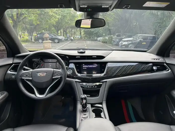 Cadillac XT6 2022 Model 2.0T VI seat 2WD Luxury Model – фото 9