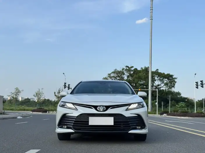 Toyota Camry 2021 Model 2.0G Deluxe Edition – фото 2