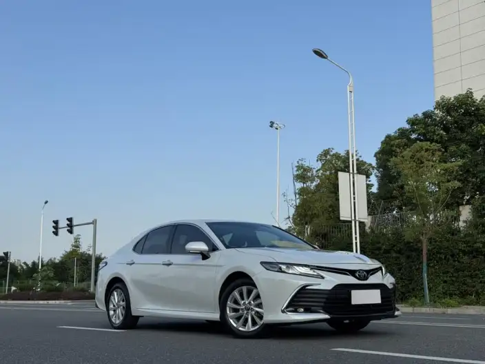 Toyota Camry 2021 Model 2.0G Deluxe Edition – фото 3