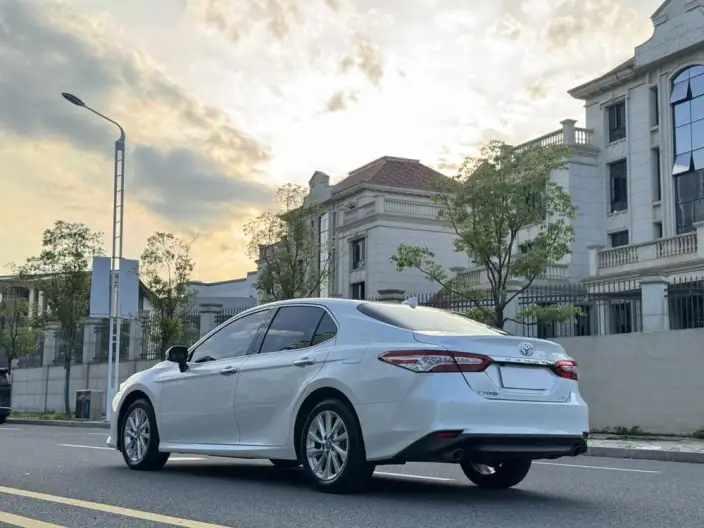 Toyota Camry 2021 Model 2.0G Deluxe Edition – фото 4