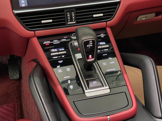 Porsche Cayenne 2019 Cayenne 3.0T – фото 11