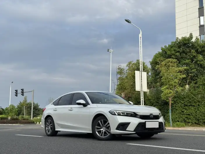 Honda Civic 2023 Model 240TURBO CVT Momentum Edition – фото 3