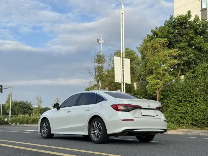 Honda Civic 2023 Model 240TURBO CVT Momentum Edition – фото 4
