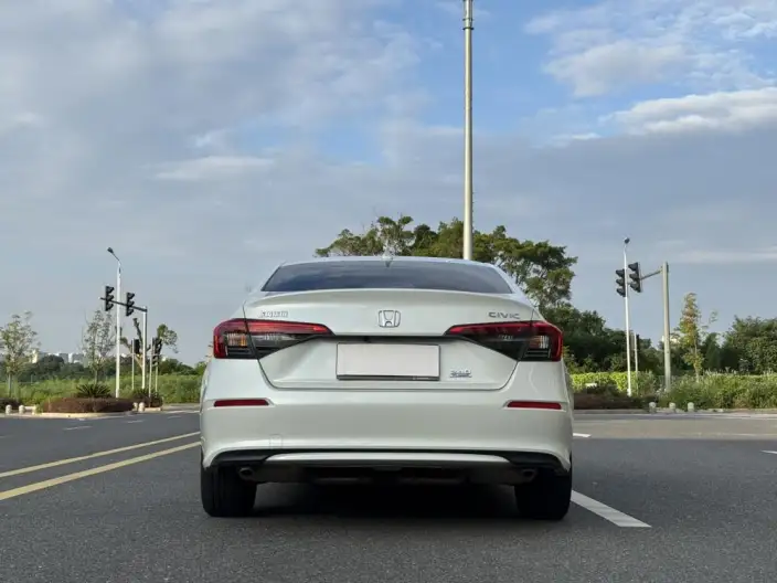 Honda Civic 2023 Model 240TURBO CVT Momentum Edition – фото 5