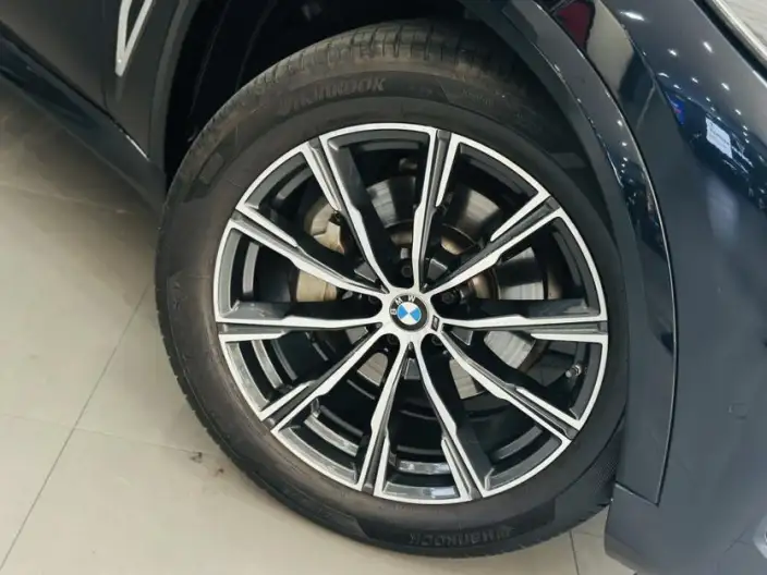 BMW X5 2022 Model xDrive 30Li Exclusive Model M Sports Set – фото 9